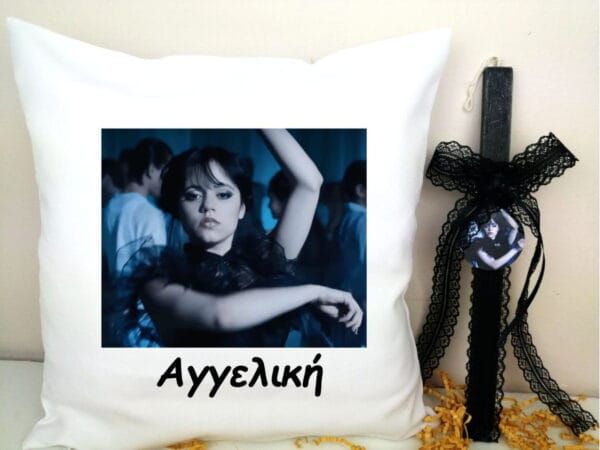 Σετ Αρωματική Πασχαλινή λαμπάδα Wednesday Addams  με μαξιλαράκι!